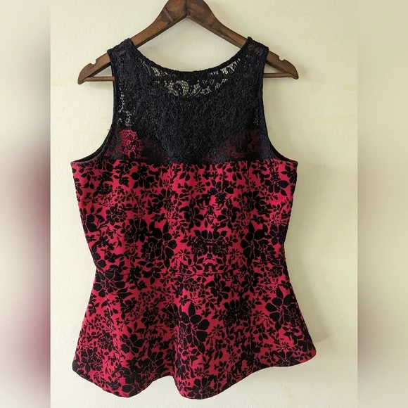 Sloane & Sadie red and black velvet work with lace up neckline sleeveless top - Picture 7 of 8